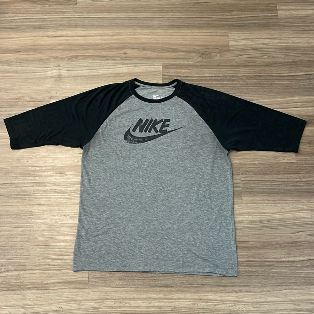 Men’s Nike Three Quarter T-Shirt